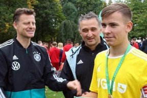 九游体育app-莱万多夫斯基官方宣布爆冷新规，IG引发争议！观众掌声雷动